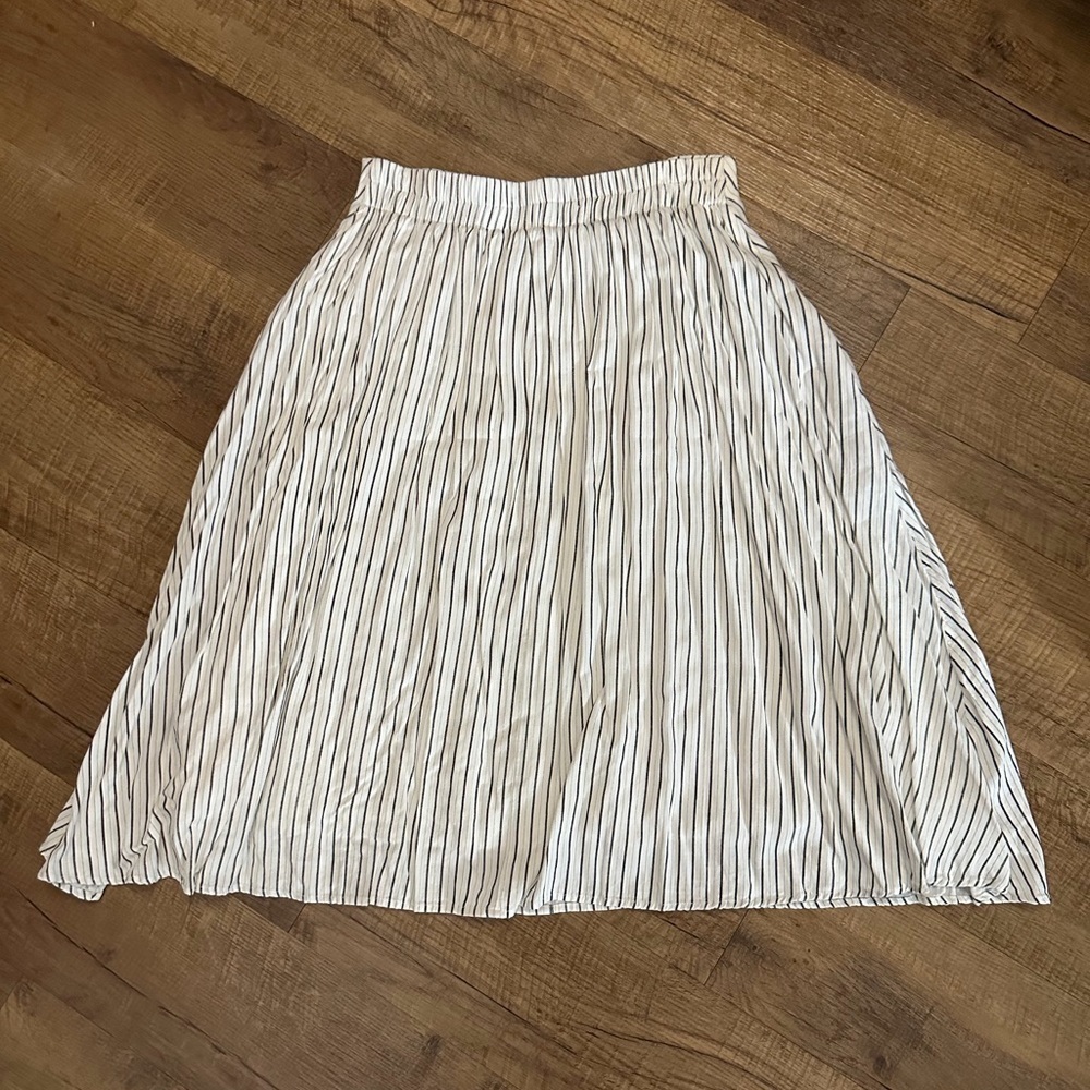 The Mainstreet Exchange midi skirt